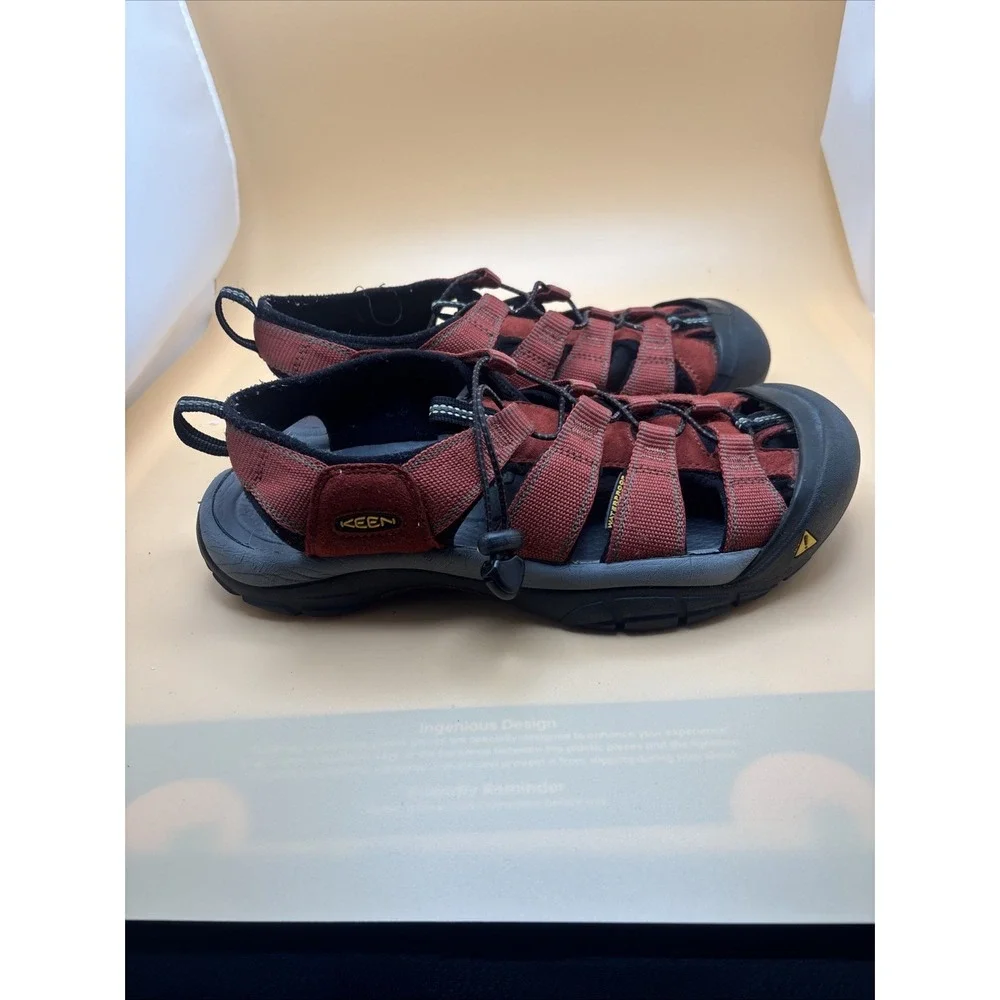 keen sandal's mens 10 Slip On Style